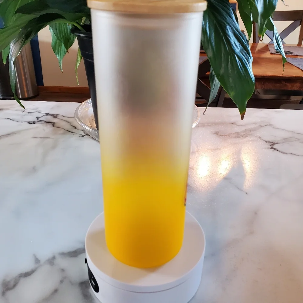 HELLO SUMMER Gnomes 20oz Gradient Yellow Glass Tumbler with duo lids 🎉sale